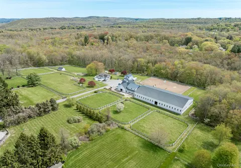 4 Star Cobb Ln, Southeast, NY 10509