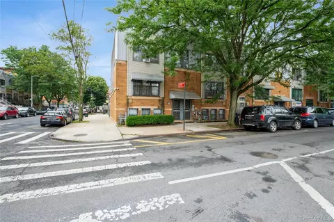 782 E 179th St, New York, NY 10460