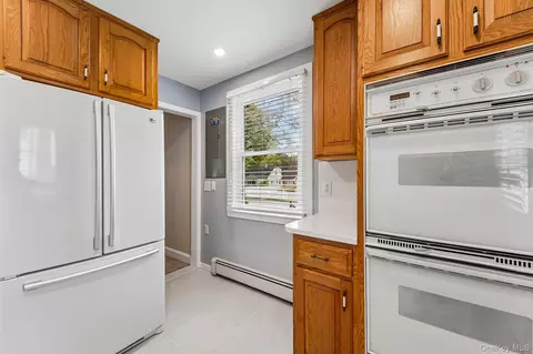 Kitchen - 841 King St, Peekskill, NY 10566 photo 1 of 2