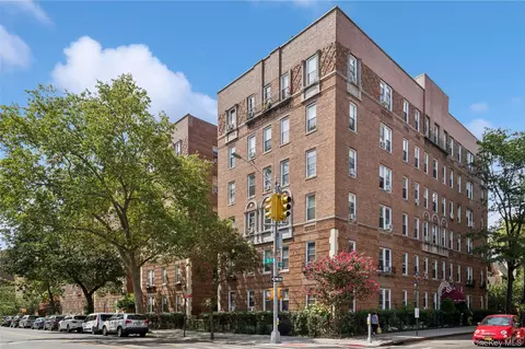 34-58 90th St #K1, New York, NY 11372