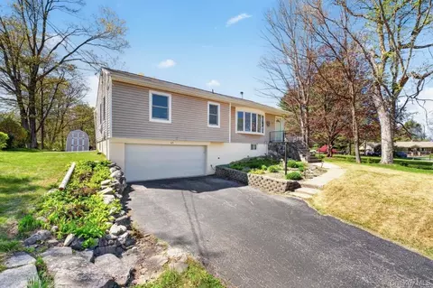 65 Ann Rd, Carmel, NY 10512