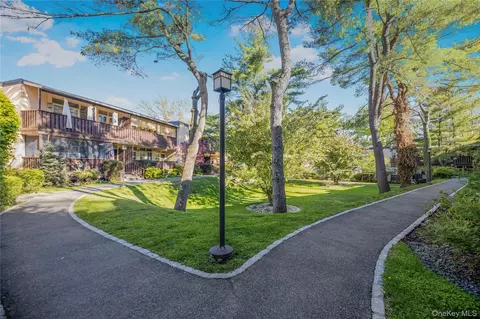 95 Wiltshire Rd #C12, New Rochelle, NY 10583