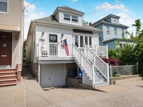 2955 Philip Ave, New York, NY 10465