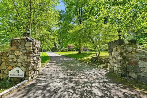 20 Teatown Rd, Cortlandt, NY 10520