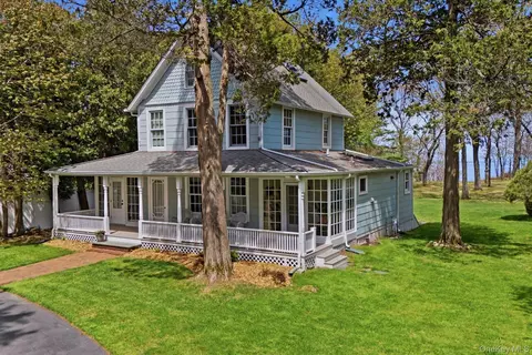 2850 2856 N Wading River Rd, Wading River, NY 11792