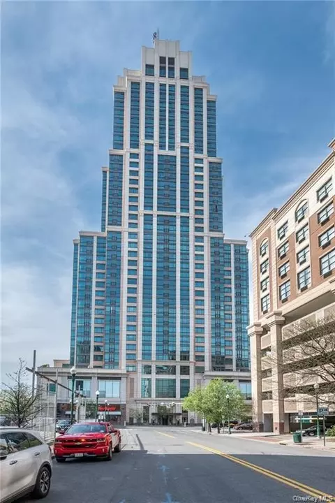 175 Huguenot St #PH 604, New Rochelle, NY 10801