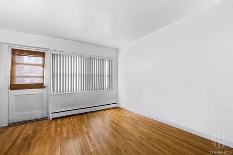 Living - 175 Archer St #3E, Freeport, NY 11520 photo 2 of 4
