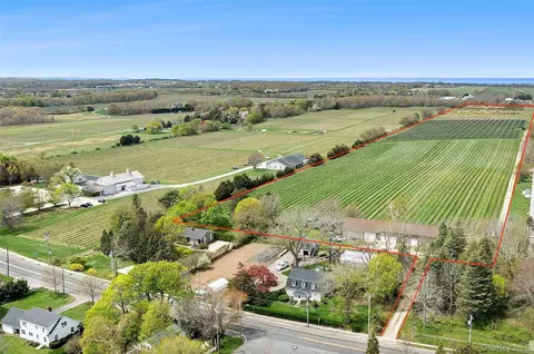 37025 Main Rd, Southold, NY 11935