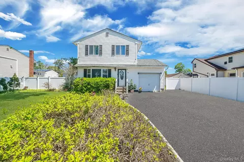 1169 Little East Neck Rd, West Babylon, NY 11704