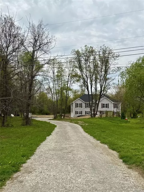 Exterior - 25 Fraleigh Ln, Red Hook, NY 12571 photo 5 of 6