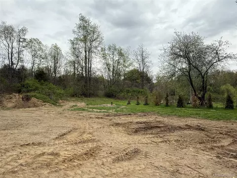 Exterior - 25 Fraleigh Ln, Red Hook, NY 12571 photo 6 of 6