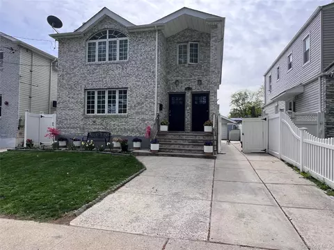 11026 175th St, Jamaica, NY 11433