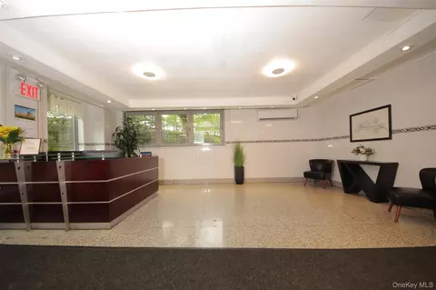 3410 De Reimer Ave #3C, New York, NY 10475