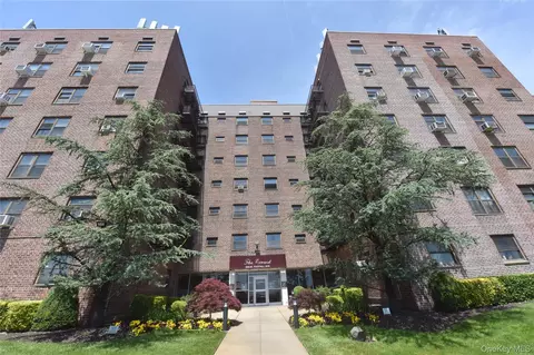 202-35 Foothill Ave #A42, New York, NY 11423