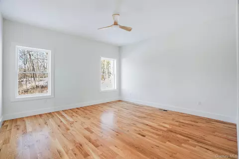 Bedroom - 16 Bear Hollow Ln, Hyde Park, NY 12538 photo 6 of 7