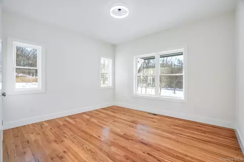 Bedroom - 16 Bear Hollow Ln, Hyde Park, NY 12538 photo 2 of 7