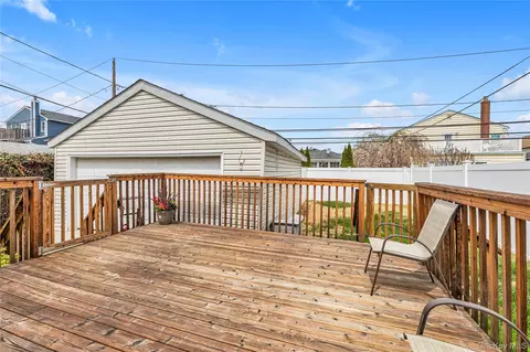 Exterior - 347 E Pine St, Long Beach, NY 11561 photo 3 of 6