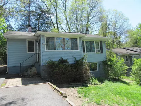 17 Whippoorwill Trl, Monroe, NY 10950