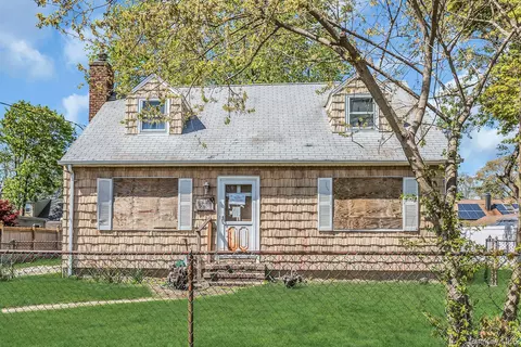 1767 Bushwick Ave, Merrick, NY 11566