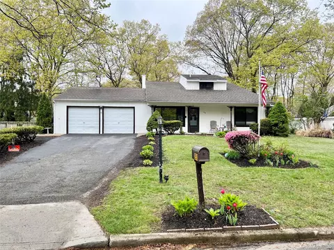 151 Sequoia Dr, Coram, NY 11727