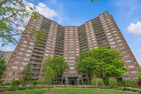 5800 Arlington Ave #9N, New York, NY 10471
