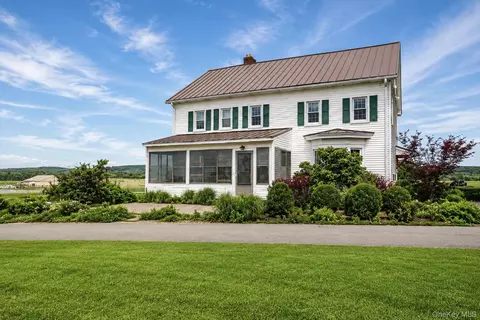 340 Dunn Rd, Montgomery, NY 12549