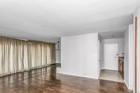 14 Central Park Rd, Plainview, NY 11803 photo 8
