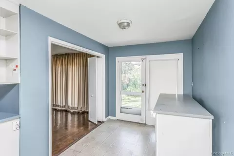14 Central Park Rd, Plainview, NY 11803 photo 10