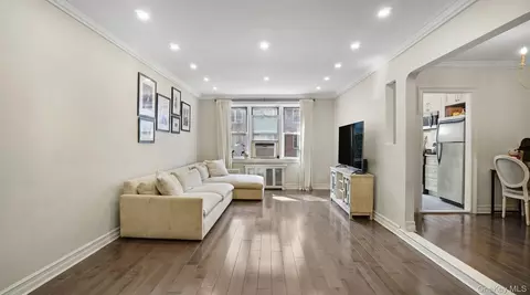 63-61 99th St #B12, New York, NY 11374