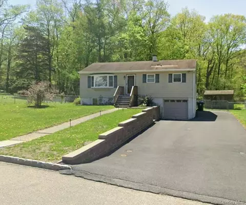 62 Duelk Ave, Monroe, NY 10950