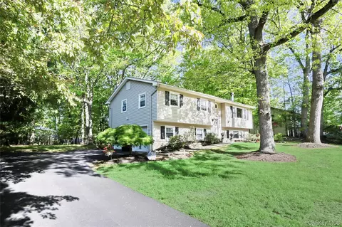3 Durham Ln, Ramapo, NY 10901