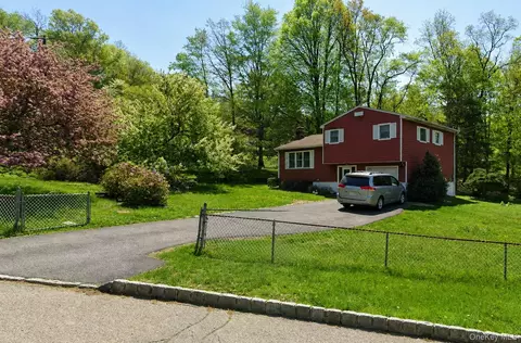 64 Duelk Ave, Monroe, NY 10950