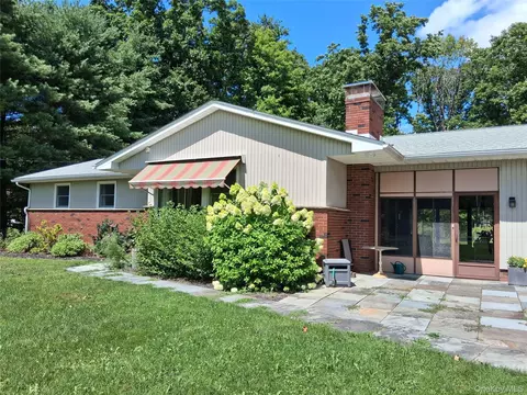 60 Stissing Ave, Pine Plains, NY 12567