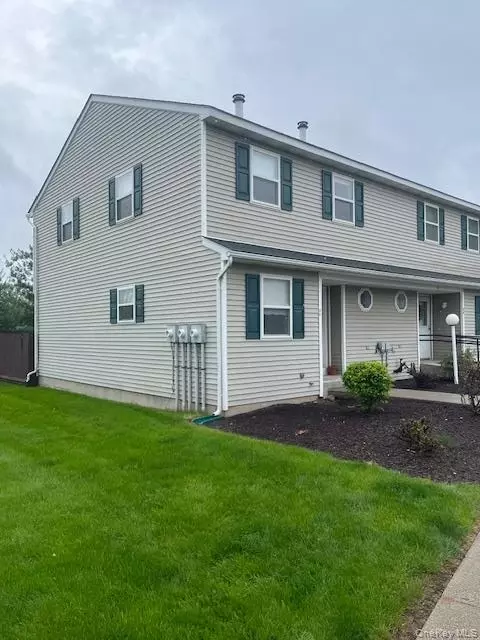 99 Boniface Dr #8A, Crawford, NY 12566