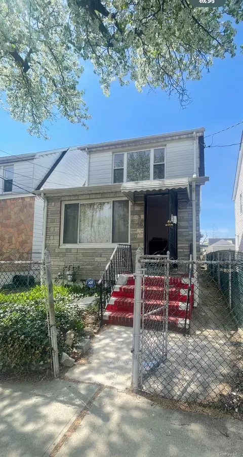 77-14 162nd St, New York, NY 11366