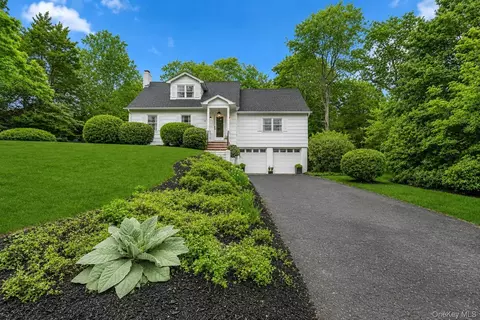 440 Cases Ln, Cutchogue, NY 11935