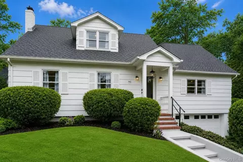 440 Cases Ln, Cutchogue, NY 11935