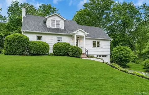 440 Cases Ln, Cutchogue, NY 11935