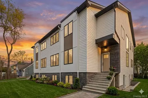 110 Fairview Ave #202, Ramapo, NY 10977