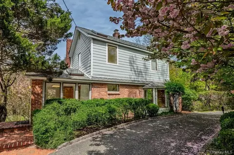81 Old Post Rd, Setauket, NY 11733