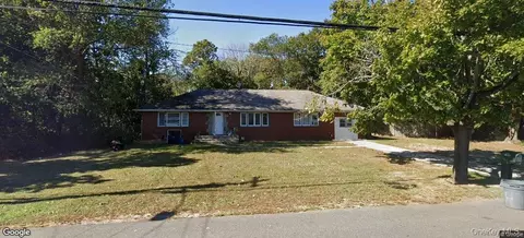 960 Ferndale Blvd, Central Islip, NY 11722