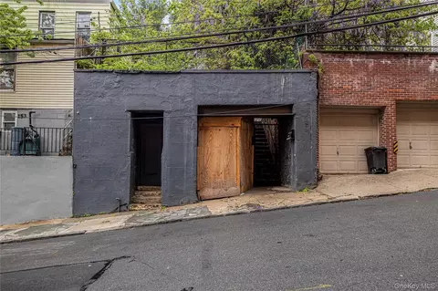 151 Summit Pl, New York, NY 10463