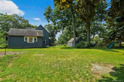 Exterior - 39 Forest Ave, Greenburgh, NY 10706 photo 7 of 17