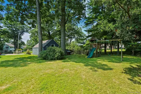 Exterior - 39 Forest Ave, Greenburgh, NY 10706 photo 9 of 17
