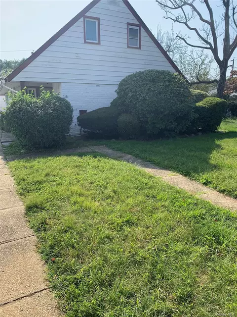 2376 Madison Dr, East Meadow, NY 11554