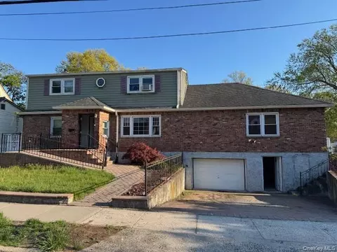 501 Lafayette Ave, Rockville Centre, NY 11570
