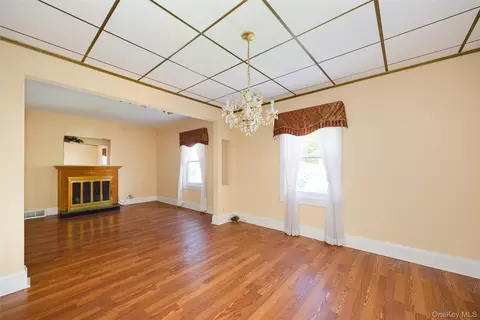 Living - 6 Irving Ave, Poughkeepsie, NY 12601 photo 2 of 3