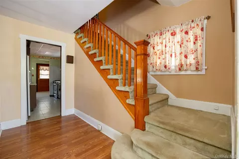 Entry Way - 6 Irving Ave, Poughkeepsie, NY 12601 photo 1 of 3