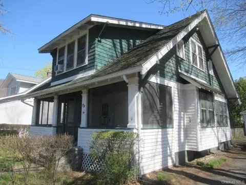 72 Waterstone Rd, Greenwood Lake, NY 10925