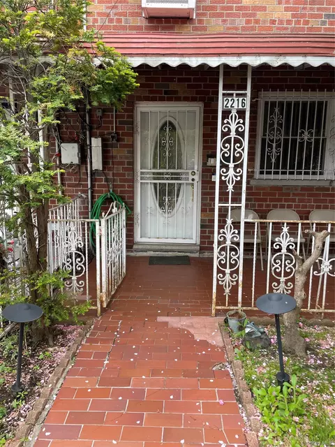 2216 Seward Ave, New York, NY 10473